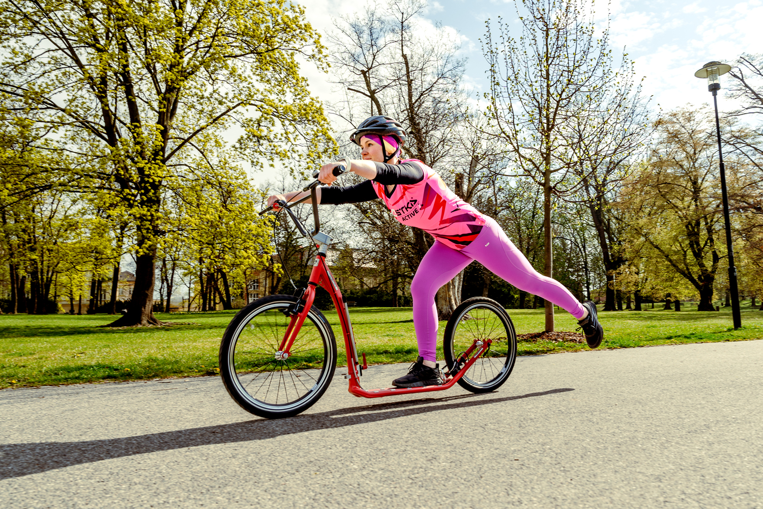 Footbike strengthens arms, abdominals and thighs