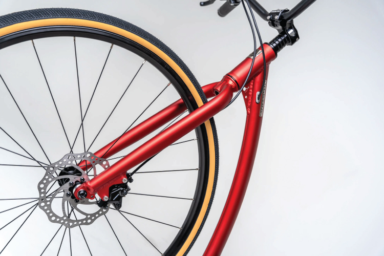 Hybrid technology. Rigid. Lightweight. Vibration damping.